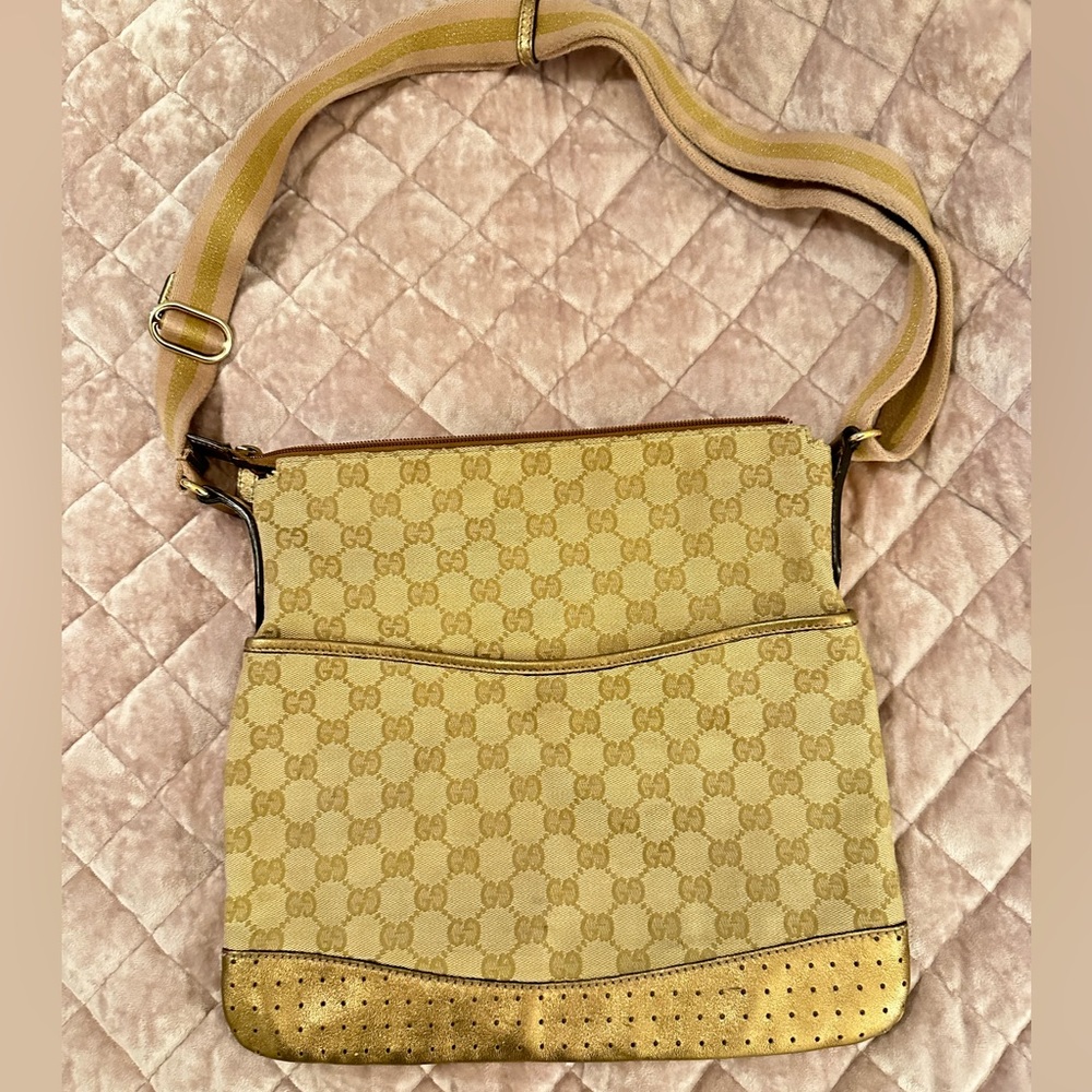 Gucci Crossbody Purse - Gold